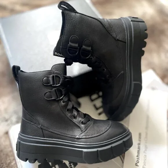 Free People x Sorel Caribou X Lace Up Boots - Picture 9 of 15